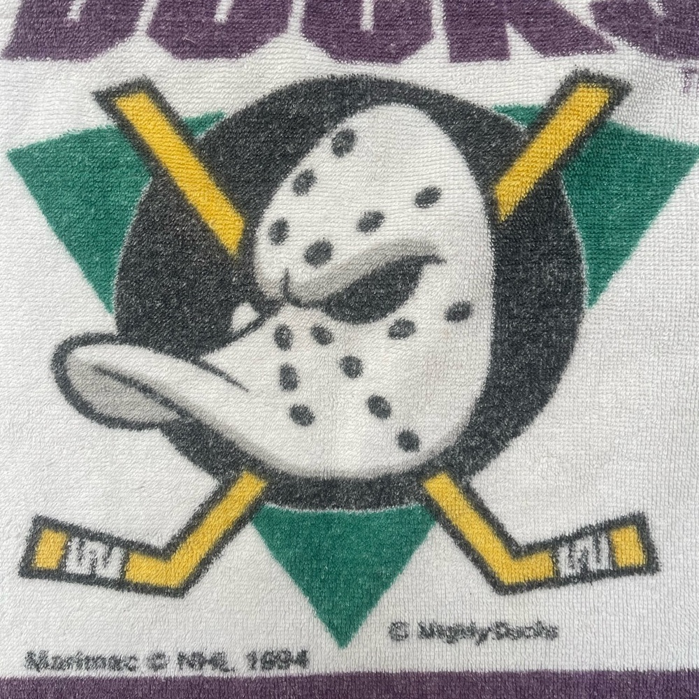 Vintage Mighty Ducks Hockey White Workout Bath Towel Vintage 1994
